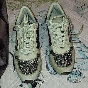 Vintage Havana Nwt Green Glitter Leather Sneakers 6.5